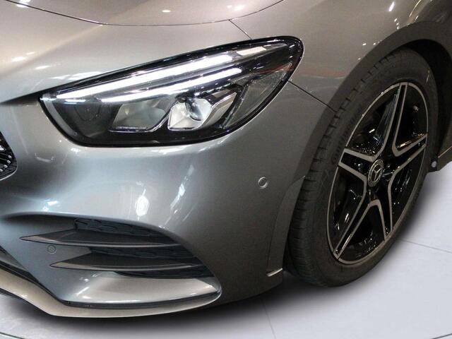 Mercedes-Benz B-Klasse 200 Business Solution AMG Panorama dak | Trekhaak | NL auto - compl.dealer onderh.