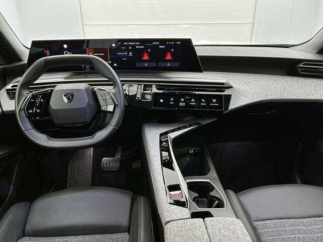 Peugeot 5008 Hybrid 145 pk Automaat Allure | Rijklaar | Panoramisch navigatie pack | AGR-stoelen | 360 camera | Dodehoekdetectie |