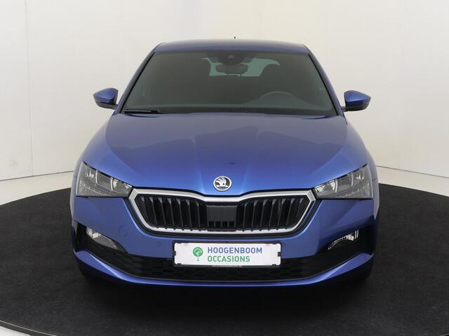 Skoda Scala 1.0 TSI Sport Business | CarPlay | Cruise control | Climate control | Parkeersensoren | Sportstoelen voor | Draadloze telefoonlader | Elektrisch