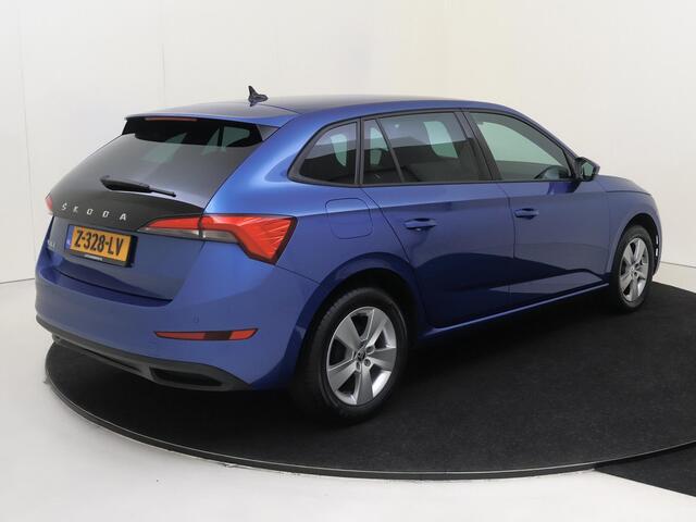 Skoda Scala 1.0 TSI Sport Business | CarPlay | Cruise control | Climate control | Parkeersensoren | Sportstoelen voor | Draadloze telefoonlader | Elektrisch