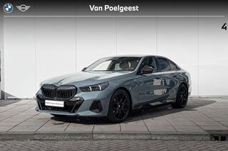 BMW 5-SERIE Sedan 550e xDrive M-Sport Pro / Glazendak / 21 Inch / Driving Assistant Plus / Parking Assistant Plus