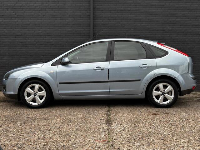 Ford Focus 1.6-16V Futura AIRCO | TREKHAAK | ELEK RAMEN | NWE APK