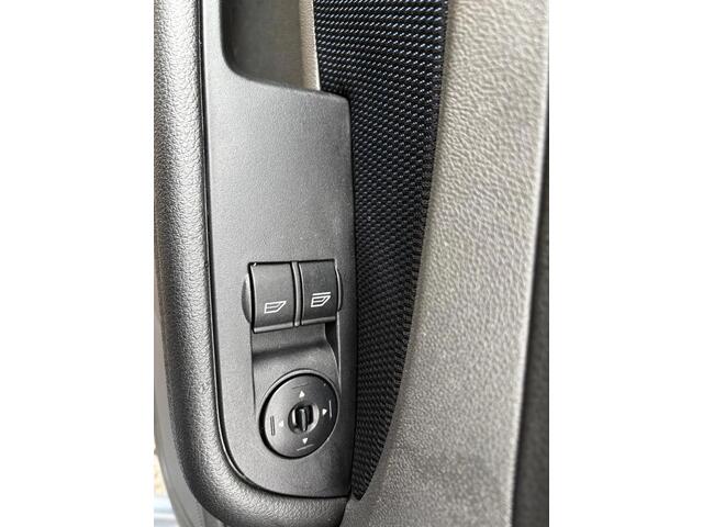 Ford Focus 1.6-16V Futura AIRCO | TREKHAAK | ELEK RAMEN | NWE APK