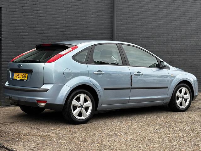 Ford Focus 1.6-16V Futura AIRCO | TREKHAAK | ELEK RAMEN | NWE APK