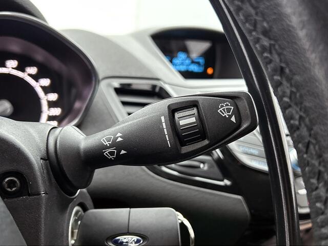 Ford Fiesta 1.0 EcoBoost Titanium Voorzien van Handgas en Bedrijfsrem