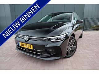 VOLKSWAGEN GOLF 1.5 eHybrid Style Edition 266 PK Matrix Koplampen Electrische stoel met massage  Uitklapbare trekhaak Etc. Etc.