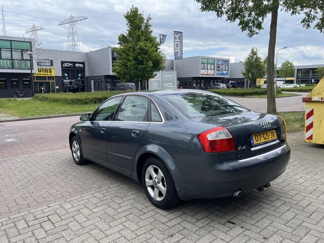 Audi A4 Limousine 2.0L | CLIMA| SEDAN| EXPORT