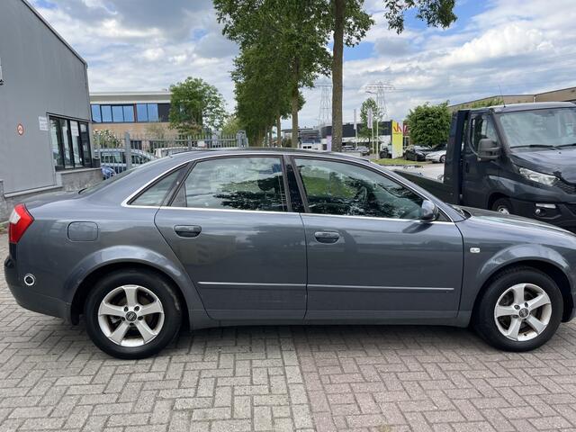 Audi A4 Limousine 2.0L | CLIMA| SEDAN| EXPORT