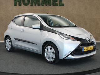 TOYOTA AYGO 1.0 VVT-i x-play - ORIGINEEL NEDERLANDSE AUTO - CAMERA - AIRCO - GROOT MULTIMEDIASYSTEEM - LEDEREN STUUR - TOERENTELLER - RESERVEWIEL - VOLLEDIGE ONDERHOUDSHISTORIE - BLUETOOTH -  MULTIFUNCTIONEEL STUUR