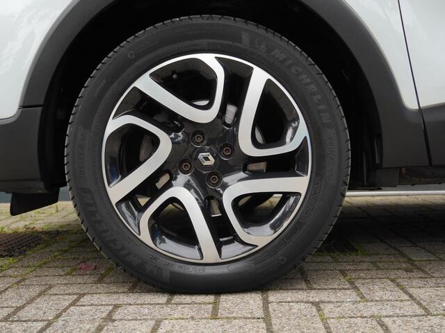 Renault Captur 1.2 TCe 120 Wave / DEALER OND. / TREKHAAK / NAVI / PDC A / PRIV GLASS / CAMERA / KEYLESS / BLUETOOTH / CLIMATE / CRUISE CONTROL / START/STOP / 