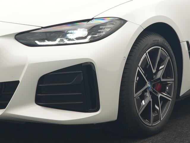 BMW I4 eDrive35 M Sport PRO 70 kWh 286pk Dealer O.H | Trekhaak Af Fabriek | Adaptive Cruise | 360 Camera | Adaptive Onderstel |  Alcantara Sportstoelen Ve