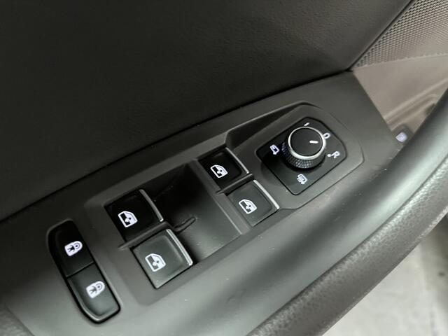 Volkswagen Touareg 3.0 TSI eHybrid 4MOTION Elegance / AUTOMAAT/ 381PK/ PANO/ TREKHAAK/ ACC/ MEMORY SEAT/ MASSAGE/ STOELVERWARM.+KOELING/ DODEHOEK/ PARK.SENSOR.V+