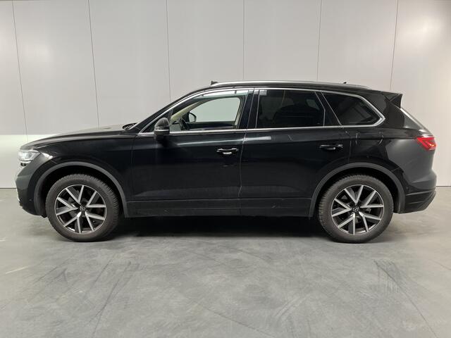 Volkswagen Touareg 3.0 TSI eHybrid 4MOTION Elegance / AUTOMAAT/ 381PK/ PANO/ TREKHAAK/ ACC/ MEMORY SEAT/ MASSAGE/ STOELVERWARM.+KOELING/ DODEHOEK/ PARK.SENSOR.V+