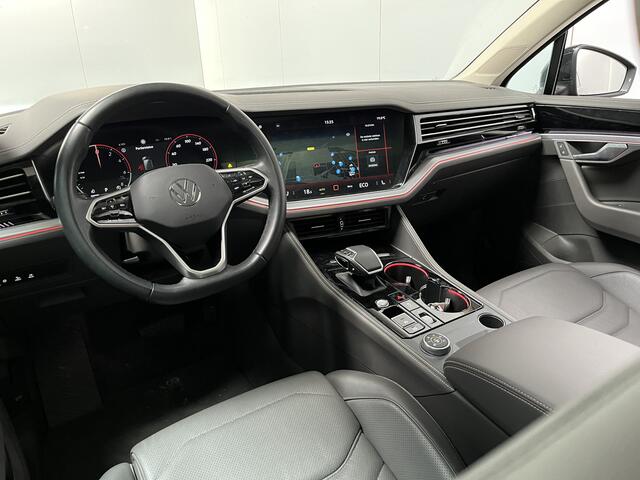 Volkswagen Touareg 3.0 TSI eHybrid 4MOTION Elegance / AUTOMAAT/ 381PK/ PANO/ TREKHAAK/ ACC/ MEMORY SEAT/ MASSAGE/ STOELVERWARM.+KOELING/ DODEHOEK/ PARK.SENSOR.V+