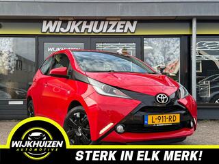TOYOTA AYGO 1.0 VVT-i x-play met Led !!! Airco !!! Navigatie !!! Nap !!!