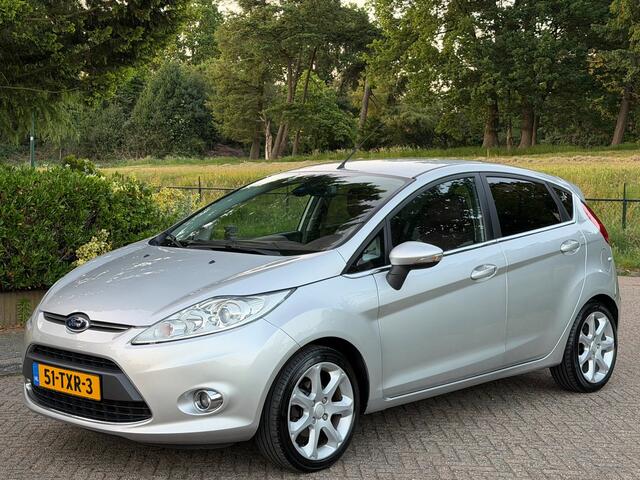 Ford Fiesta 1.6 TDCi AIRCO KOUD/LEER/STOELVERWARMING/AUX/PDC
