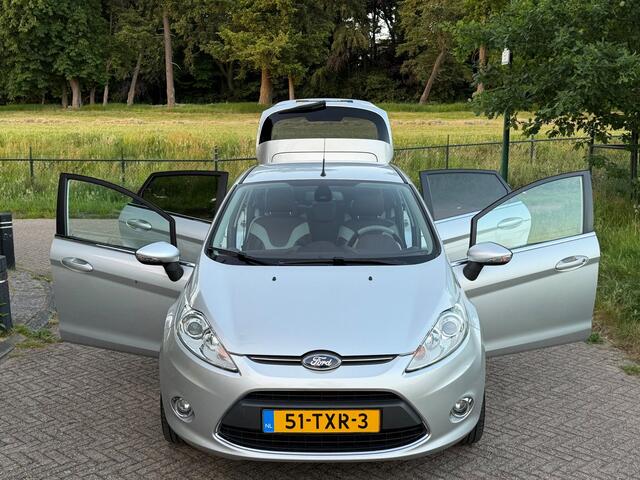 Ford Fiesta 1.6 TDCi AIRCO KOUD/LEER/STOELVERWARMING/AUX/PDC