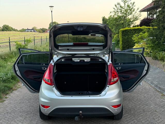 Ford Fiesta 1.6 TDCi AIRCO KOUD/LEER/STOELVERWARMING/AUX/PDC