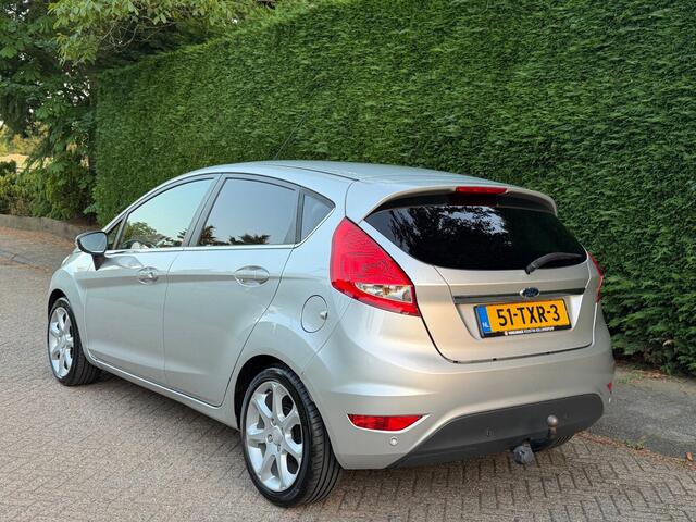 Ford Fiesta 1.6 TDCi AIRCO KOUD/LEER/STOELVERWARMING/AUX/PDC