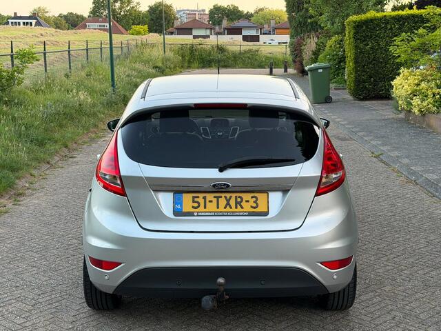 Ford Fiesta 1.6 TDCi AIRCO KOUD/LEER/STOELVERWARMING/AUX/PDC