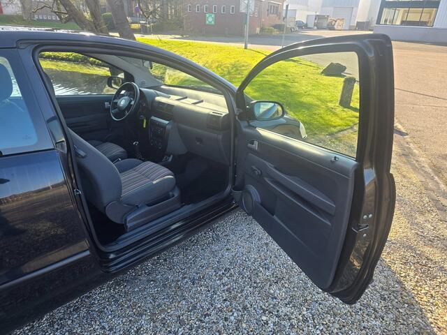 Volkswagen FOX 1.4 3-deurs apk:03-2027