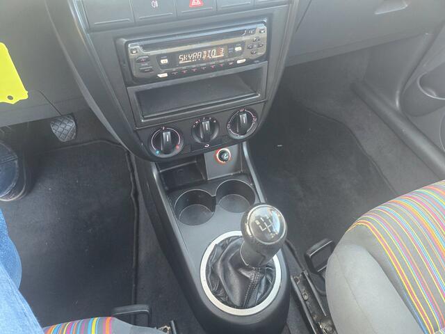 Volkswagen FOX 1.4 3-deurs apk:03-2027