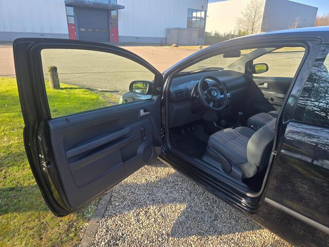 Volkswagen FOX 1.4 3-deurs apk:03-2027