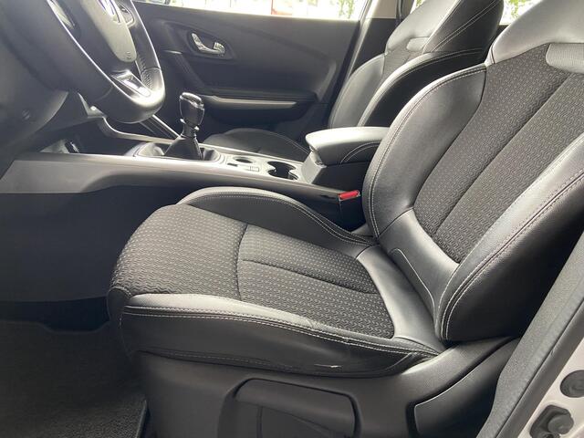 Renault Kadjar TCe 130 Intens | CAMERA | NAVI | SENSOREN | CRUISE | BLUETOOTH | ALLSEASON BANDEN