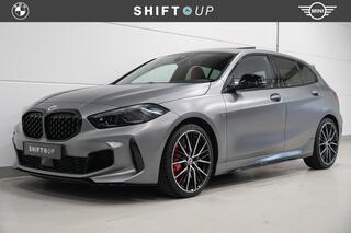 BMW 1-SERIE M135i xDrive Panoramadak | Head Up | Harman Kardon