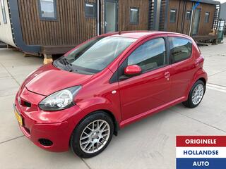 TOYOTA AYGO 1.0-12V Aspiration Automaat Carplay Sportive
