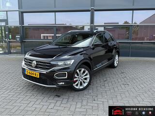 VOLKSWAGEN T-Roc 1.5 TSI Style Business/ Panorama dak/ Virtual dashboard/leder/ Dodehoek