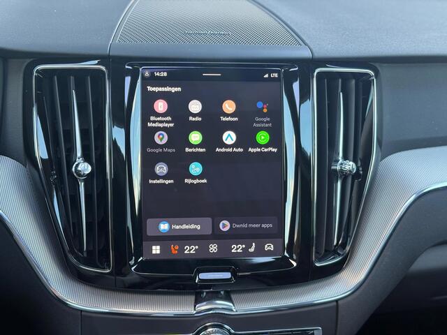 Volvo XC60 2.0 T8 Plug-in hybrid AWD Plus Dark 455pk Panoramadak / 360 Camera / Stoel-Stuur verwarming