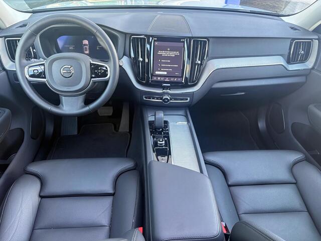 Volvo XC60 2.0 T8 Plug-in hybrid AWD Plus Dark 455pk Panoramadak / 360 Camera / Stoel-Stuur verwarming