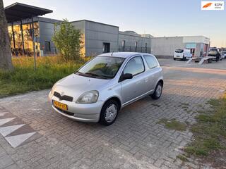 TOYOTA YARIS 1.3-16V VVT-i Luna