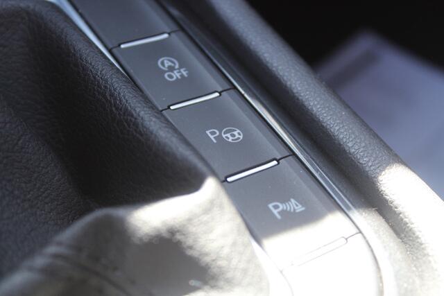 Seat Tarraco 1.5 TSI 7 Persoons Keyless entry/start l Airco l Apple/Android Carplay l Adaptief cruise control l Camera l 360 sensoren l