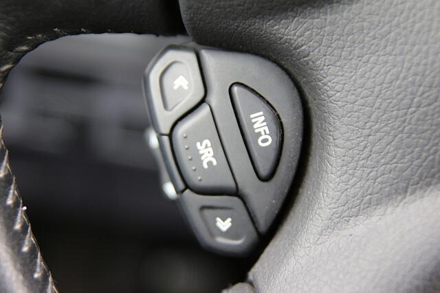 Nissan Almera TINO 1.8 116pk Acenta RIJKLAAR | Ond.beurt + APK | NL-auto | 5 deuren | Climate control | Camera | Elek. ramen | Radio | Trekhaak |