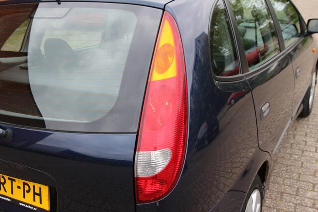 Nissan Almera TINO 1.8 116pk Acenta RIJKLAAR | Ond.beurt + APK | NL-auto | 5 deuren | Climate control | Camera | Elek. ramen | Radio | Trekhaak |