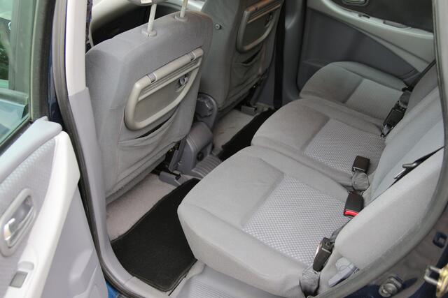 Nissan Almera TINO 1.8 116pk Acenta RIJKLAAR | Ond.beurt + APK | NL-auto | 5 deuren | Climate control | Camera | Elek. ramen | Radio | Trekhaak |