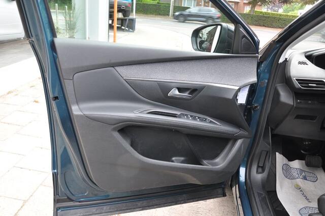 Peugeot 5008 Allure  7 plaatsen  verw zetels 