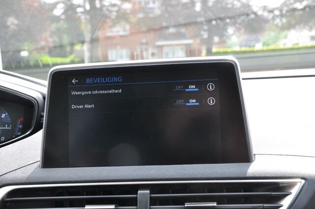 Peugeot 5008 Allure  7 plaatsen  verw zetels 