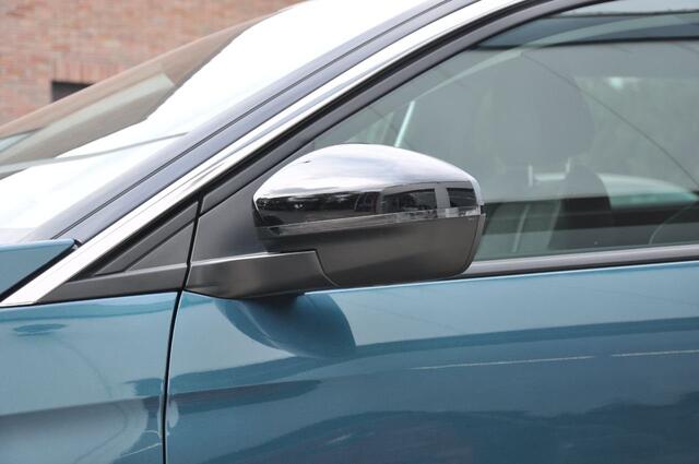 Peugeot 5008 Allure  7 plaatsen  verw zetels 