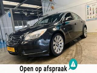 Opel Insignia 1.6 T Edition/Parkeersensoren/Airco/ Navi/ APK