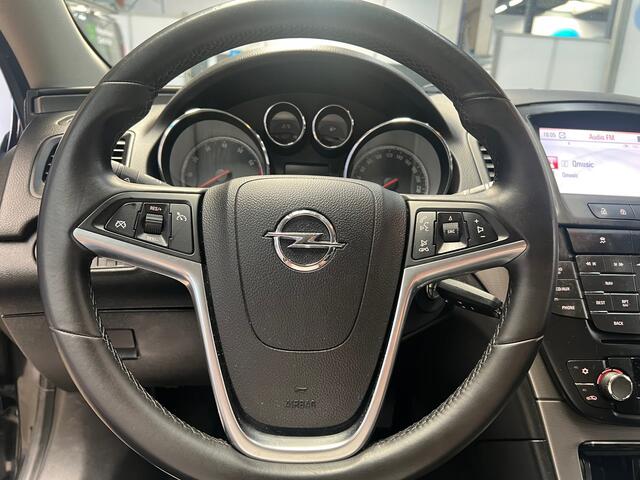 Opel Insignia 1.6 T Edition/Parkeersensoren/Airco/ Navi/ APK