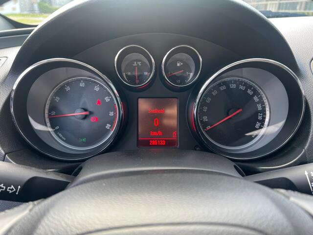 Opel Insignia 1.6 T Edition/Parkeersensoren/Airco/ Navi/ APK