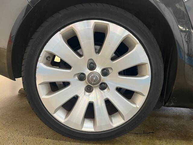 Opel Insignia 1.6 T Edition/Parkeersensoren/Airco/ Navi/ APK