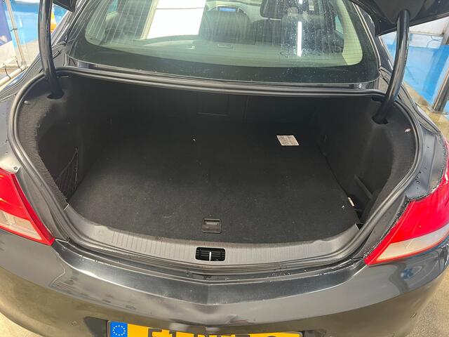 Opel Insignia 1.6 T Edition/Parkeersensoren/Airco/ Navi/ APK
