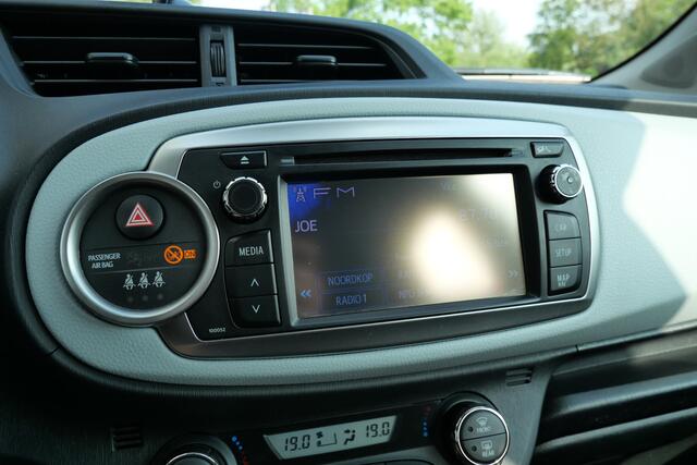 Toyota Yaris 1.5 Full Hybrid Aspiration Automaat | NL-Auto | Camera | Clima | Navi