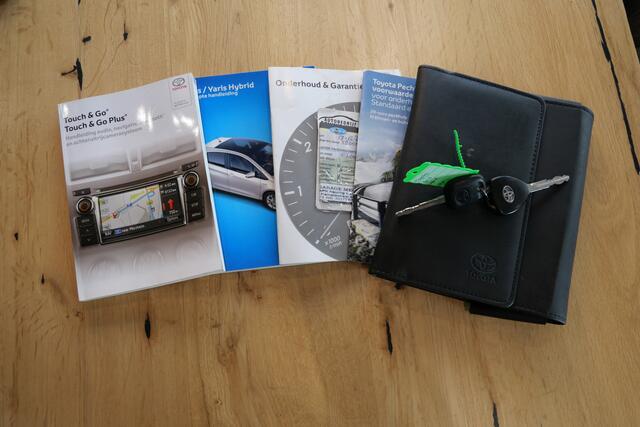 Toyota Yaris 1.5 Full Hybrid Aspiration Automaat | NL-Auto | Camera | Clima | Navi