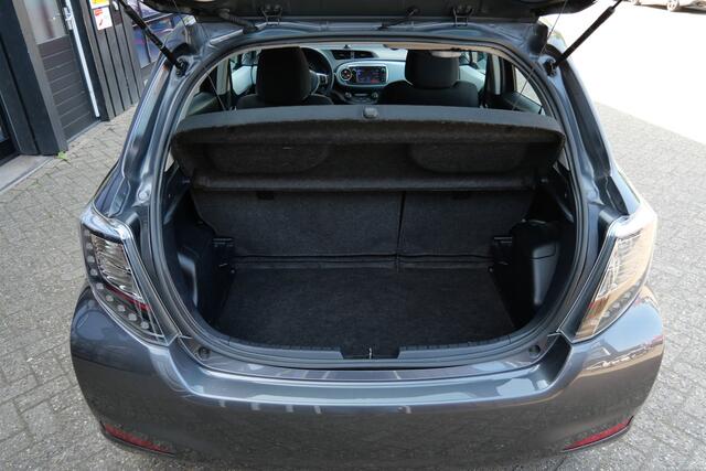 Toyota Yaris 1.5 Full Hybrid Aspiration Automaat | NL-Auto | Camera | Clima | Navi