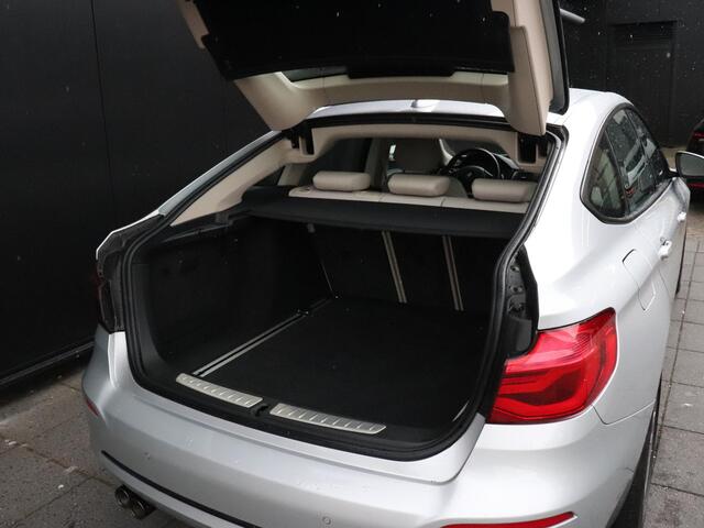 BMW 3-Serie GT Gran Turismo 320i High Executive | LEDER | HEAD-UP | STOELVERW. | PDC | CRUISE | NAVI |